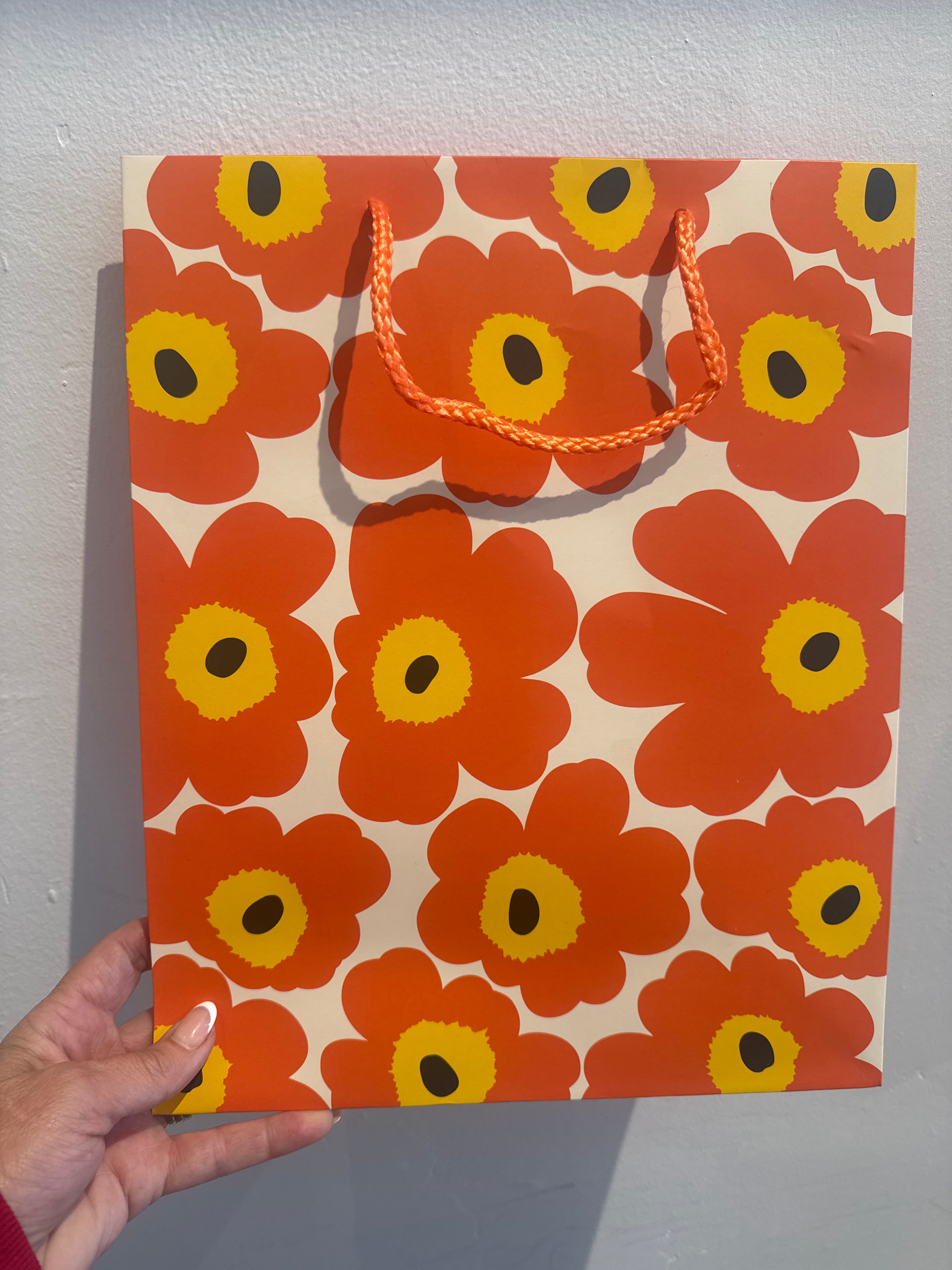 Medium Poppy Bag 26x32H
