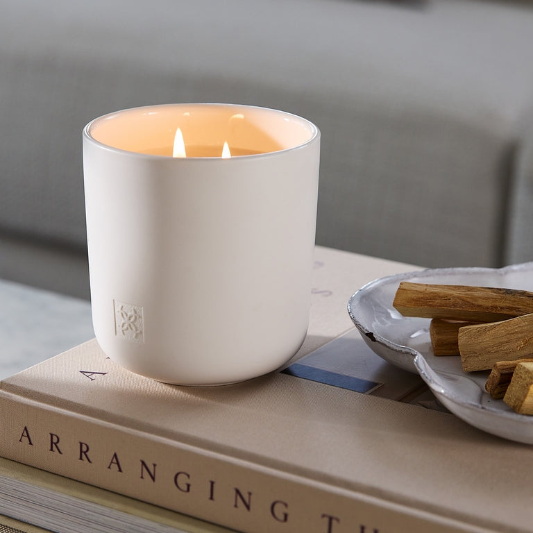 CIRCA Amber & Sandlewood Soy Candle - 300g