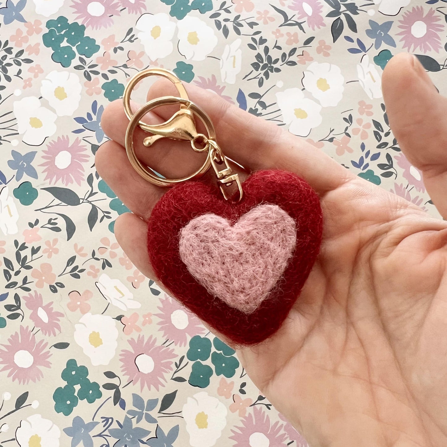 Felt heart Keychain - Red & Pink