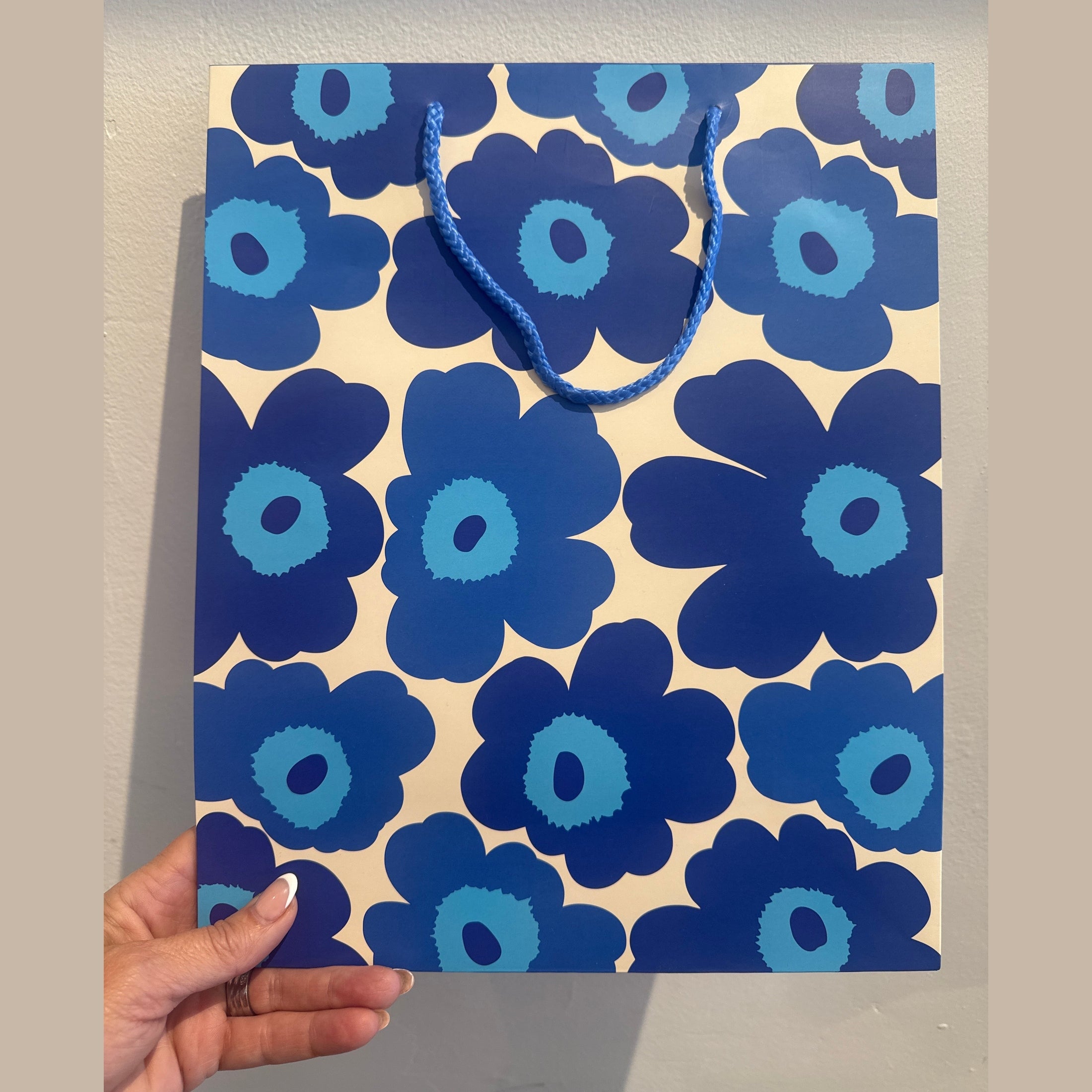 Medium Poppy Bag 26x32H