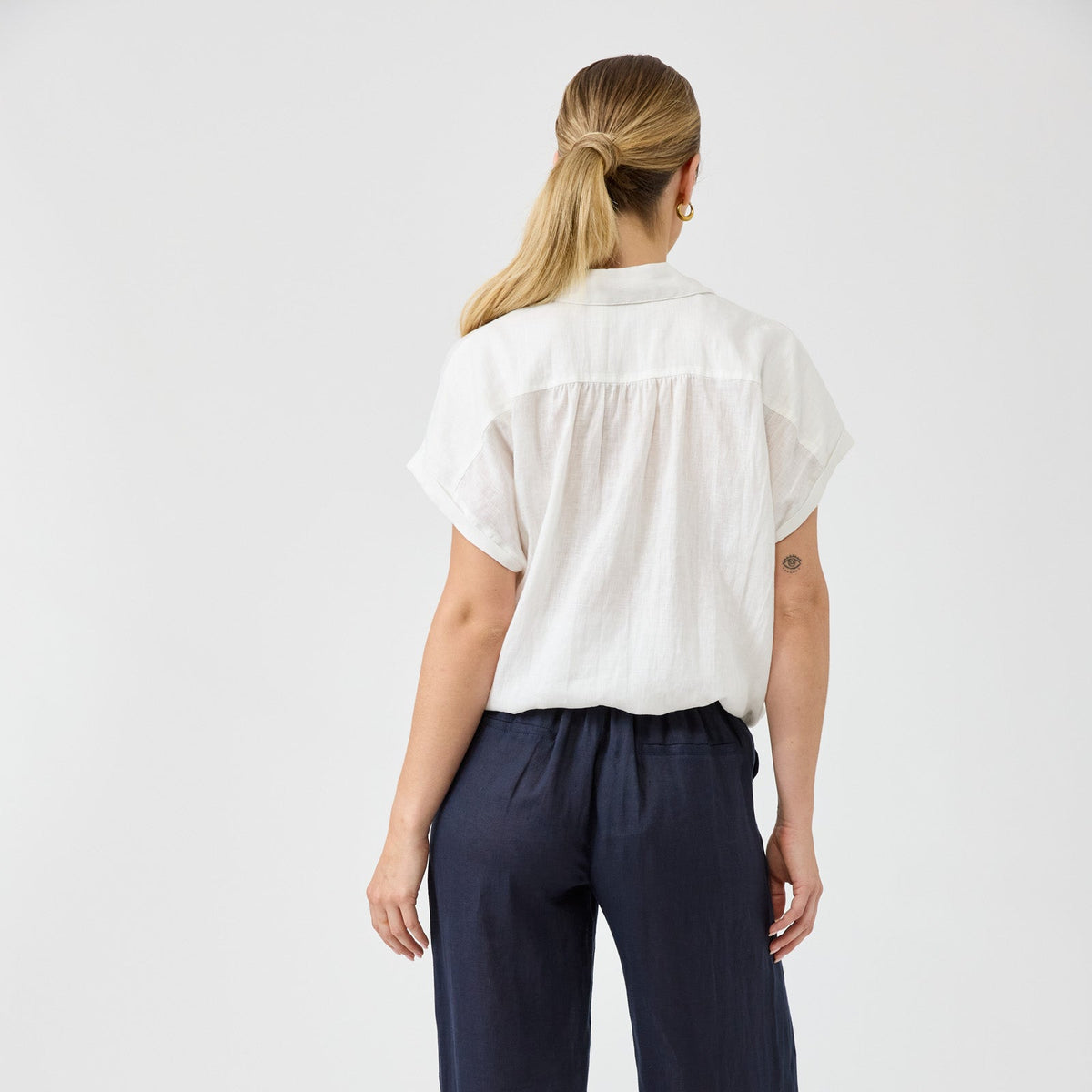 Studio Tie Shirt OSFA - Salt