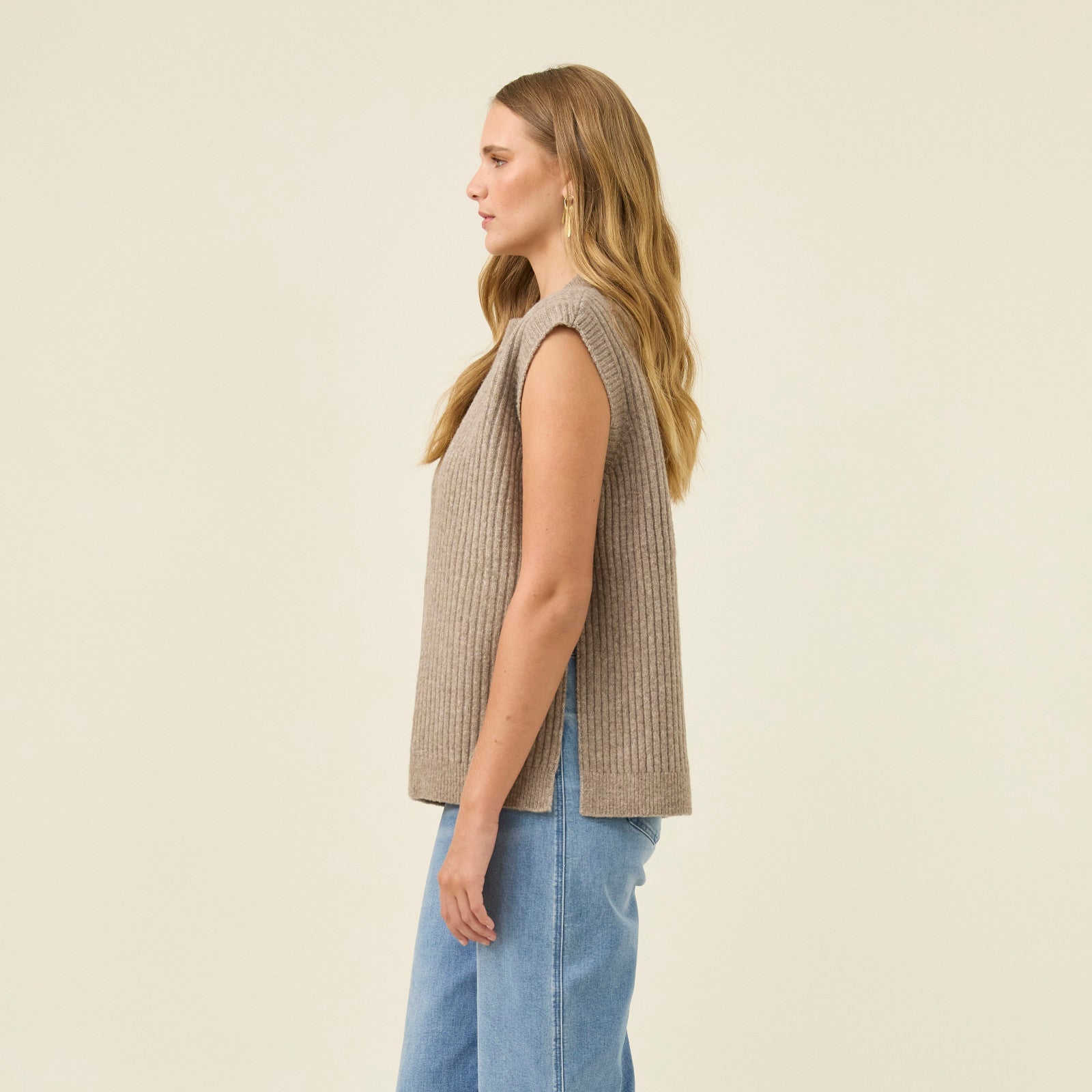 Miru Crew Knit Vest - Stone