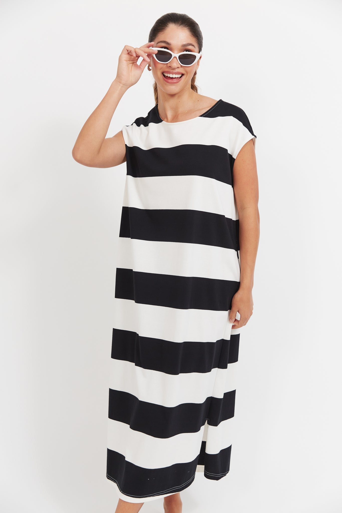 Jardin Stripe T-Shirt Dress Black - Haven