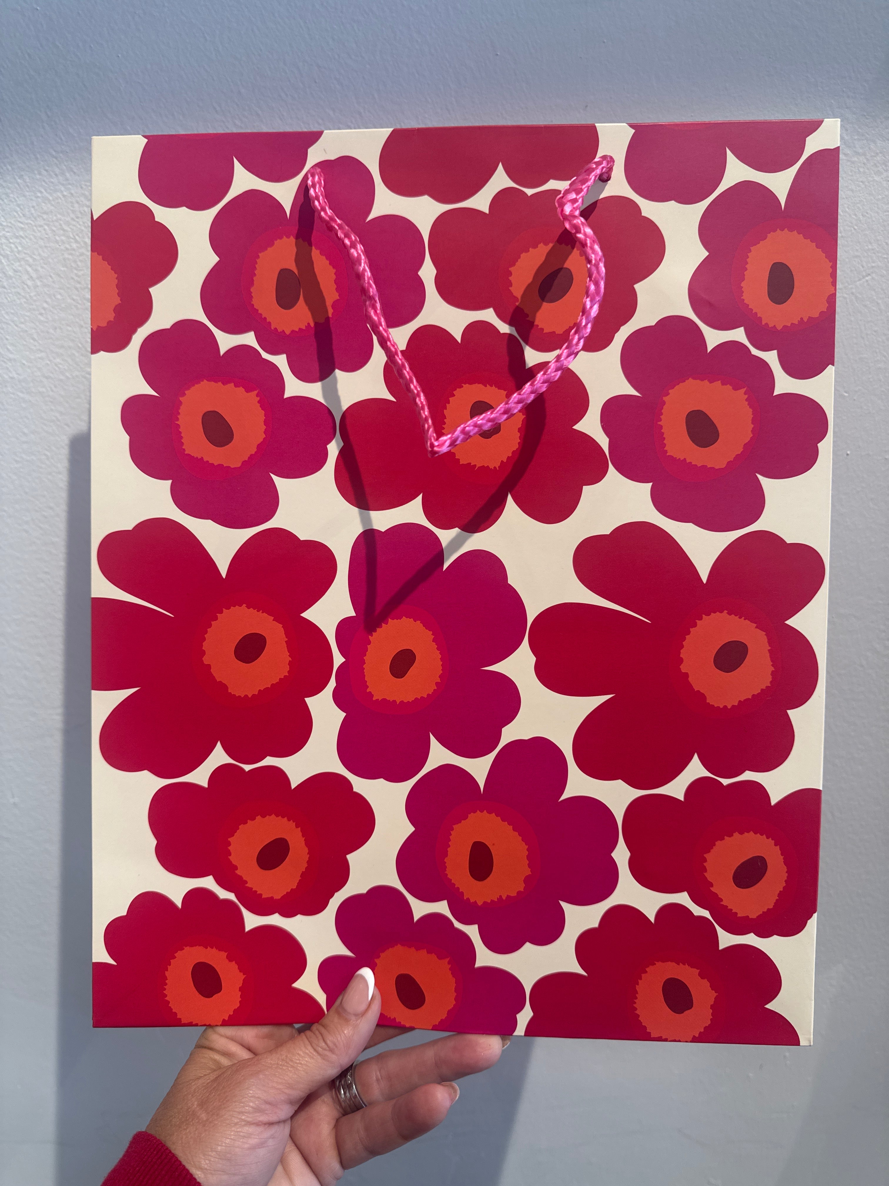 Medium Poppy Bag 26x32H