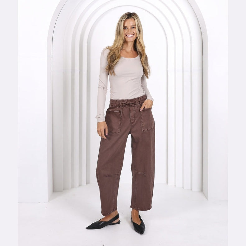 Leo Barrel Jeans - Chocolate