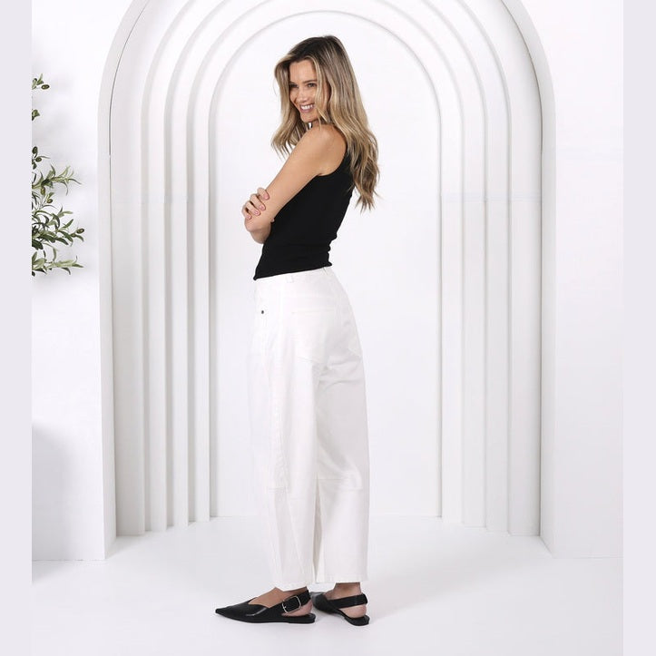 Toni Barrel Jeans - White