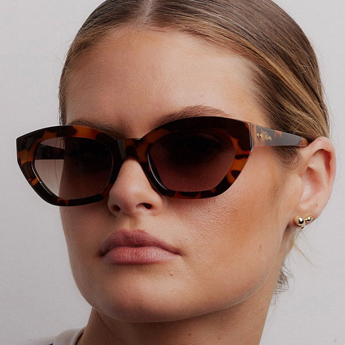 REALITY EYEWEAR SUNGLASSES | MARTINE | TURTLE